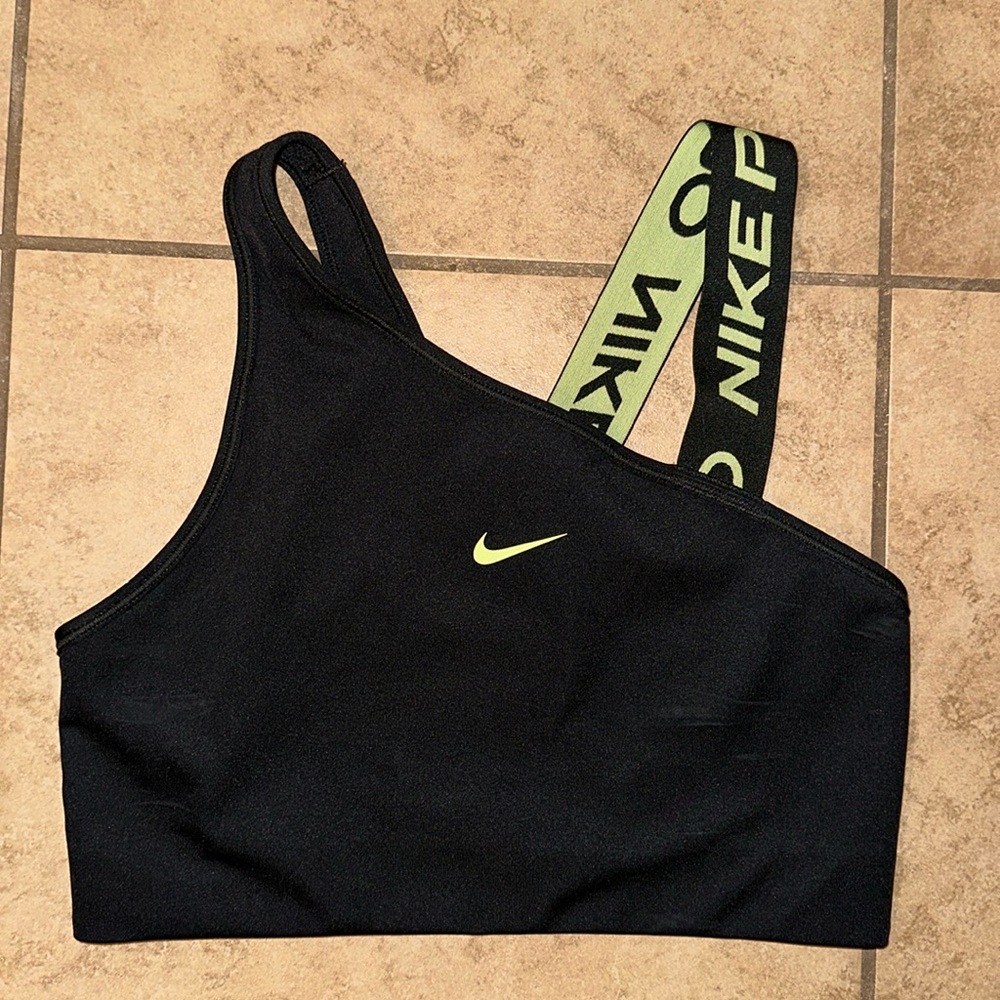 HP !! Nike Pro Dri-Fit Sports Bra